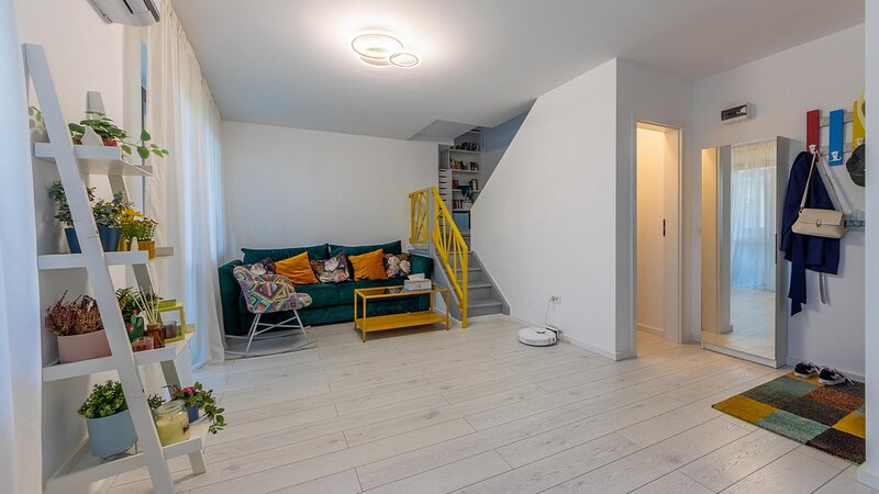 Piata Resita, Berceni, 3 camere renovat total